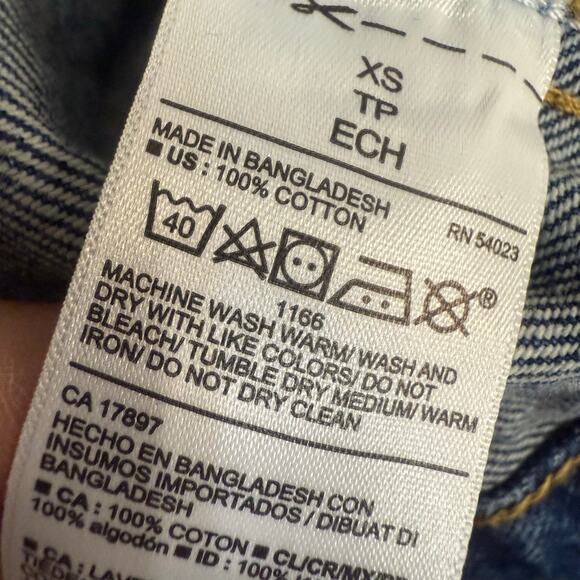 Old Navy Women's Size XS Denim Cropped Button Up Jacket #3280 - Picture 9 of 10